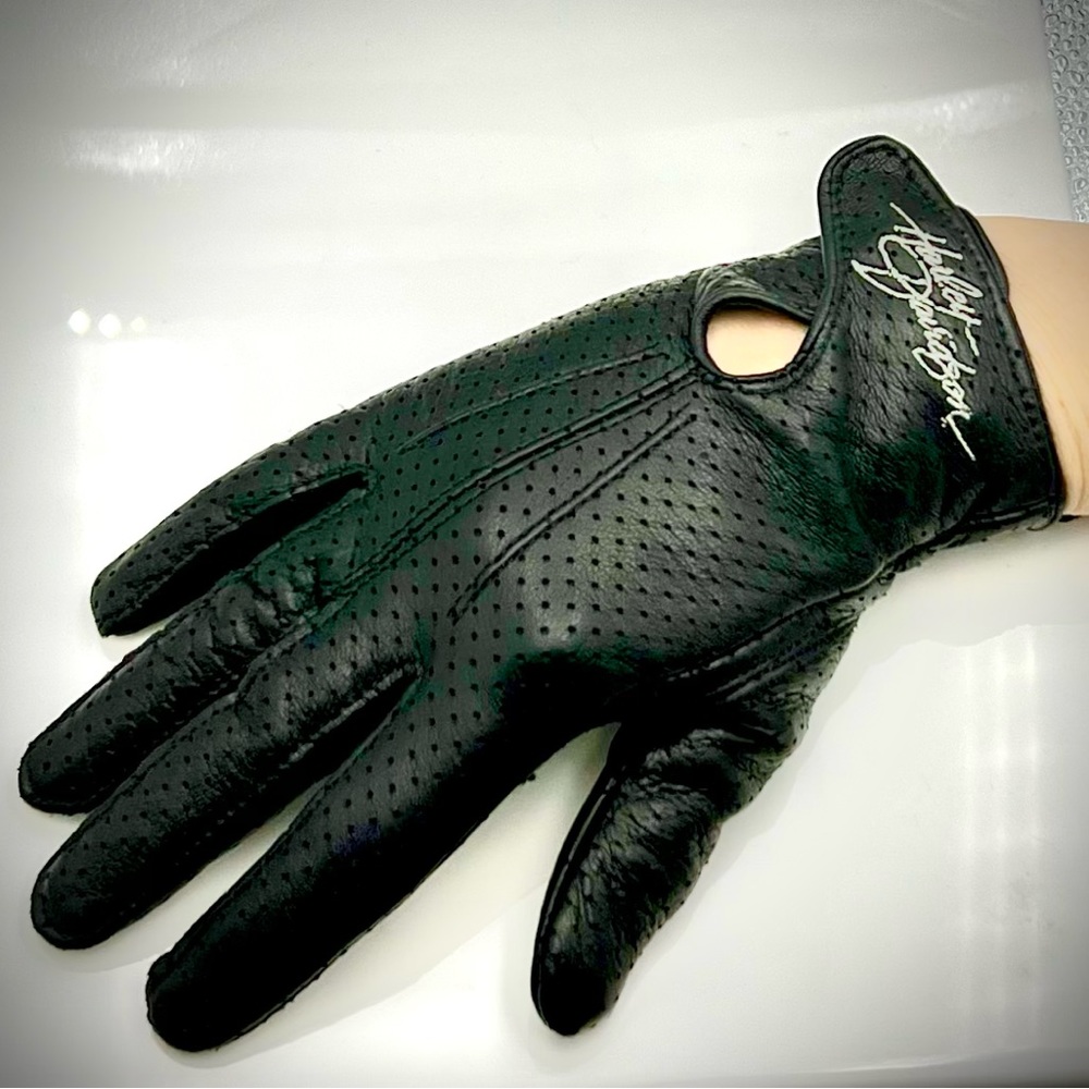 Women’s leather black motorcycle gloves